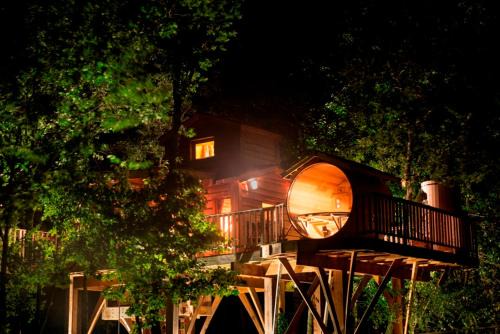 Seyches Cabin | Experience the Excellence of Bois Des Nauzes Hotel