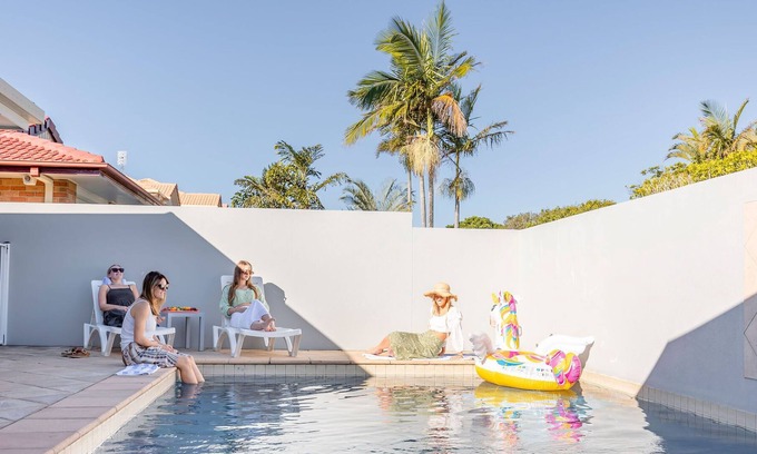 Bokarina House | Bokarina Seaside Escape: Only steps to the Beach