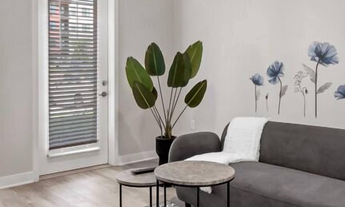 St. Peters Apartment | Modern 2129 Apartment with Free Parking and Great Amenities