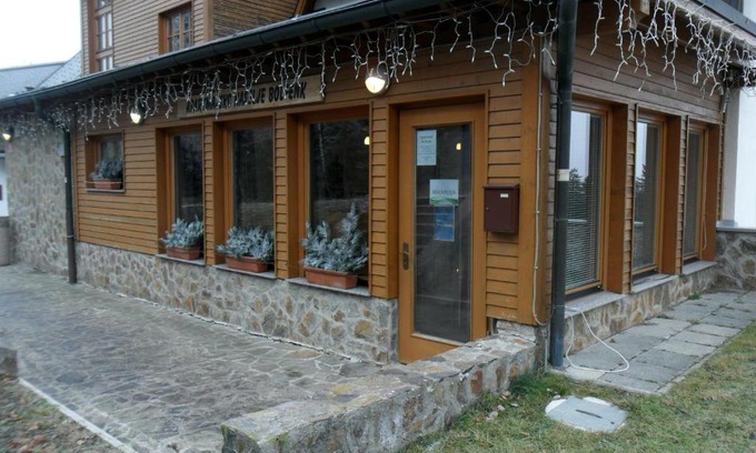 Hocko Pohorje Apartment | Discover Bolfenk B6: Family-Friendly Retreat with Spa & Pool