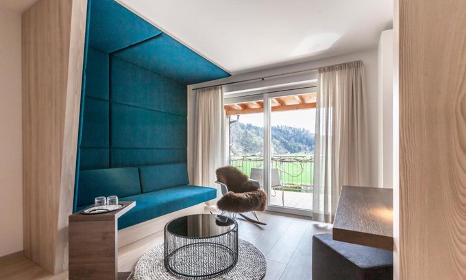 Wolfach Hotel | Discover Bollenhuthotel Kirnbacher Hof: Spa & Dining Awaits