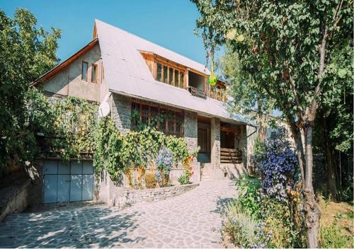 Bolnisi House | Pet-Friendly Bolnisi Prime House with Pool & Restaurant