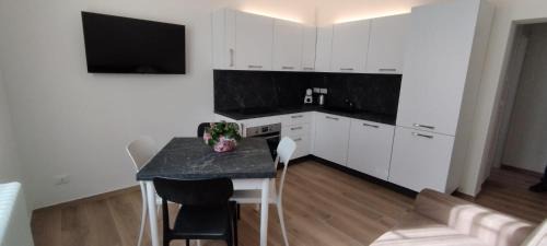Savena Apartment | Family-Friendly Getaway at BOLOESTHOUSE - Rated 9.2/10