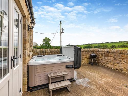 Durham House | Family-Friendly Bolton Farm with Inviting Hot Tub Access