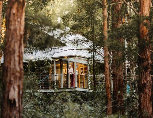 Bombah Point House | Eco-Friendly Bombah Point Cottages with Ocean Views & Pool