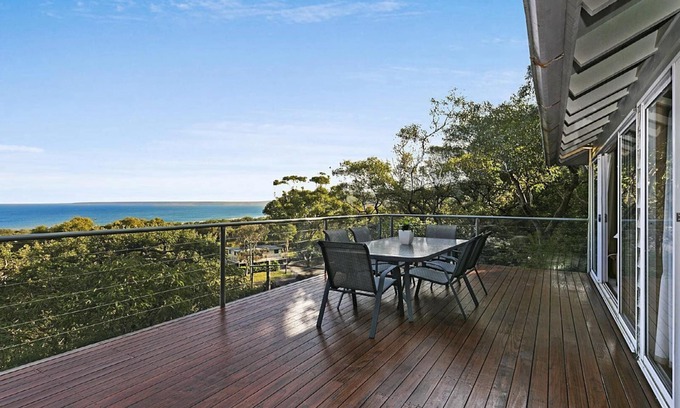 Killcare House | Inviting Bombora with Ocean Views and Family-Friendly Amenities