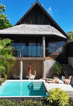 Luganville Villa | Unforgettable Experience at Bombua Beach House with Ocean Views