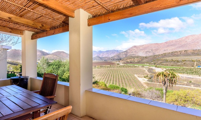Montagu Cottage | Discover Bon Accord Farm Cottages: 4-Star Stay with Pool