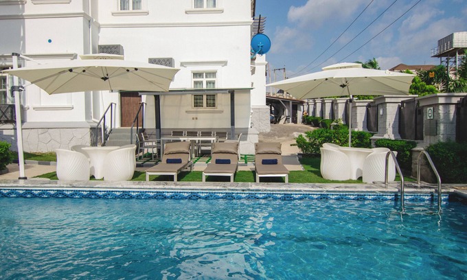 Orozo Hotel | Welcoming BON Hotel Asokoro Residence with Family Amenities
