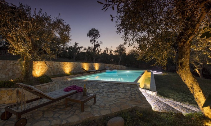 Alghero House | Bon Repos Apartment: Poolside Retreat with Ocean Views