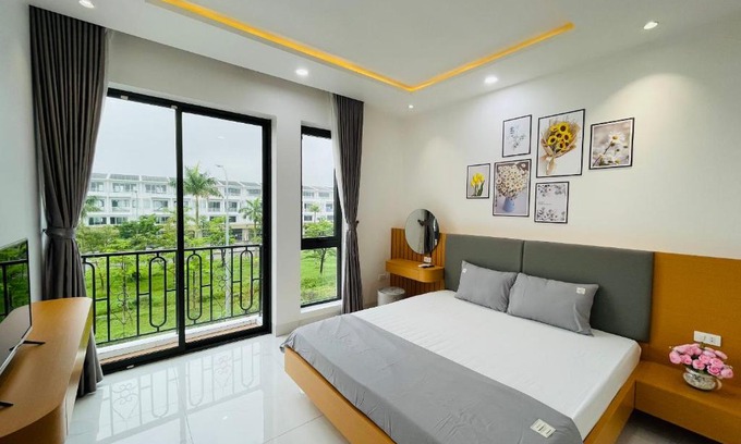 Huong Thuy Apartment | Discover Bon's House with Pool & Kitchen in Ideal Location