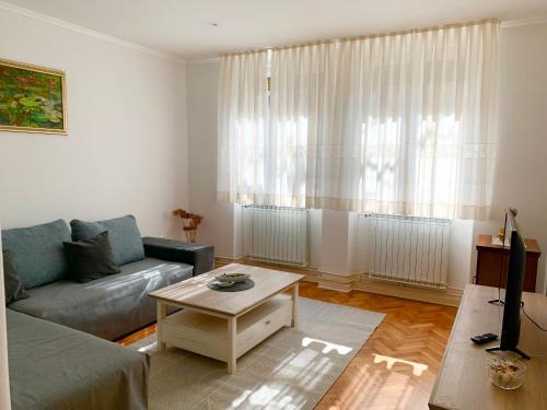 Izola Apartment | Bonaca: Oceanfront Escape with Exceptional 9.5/10 Rating