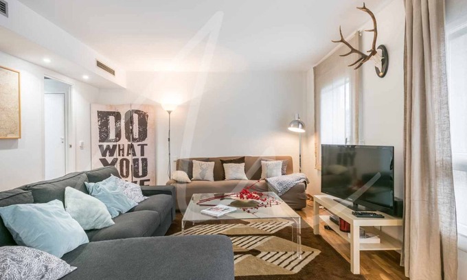Baqueira Apartment | Comfortable Bonaigua 708 with Spa & Family-Friendly Amenities