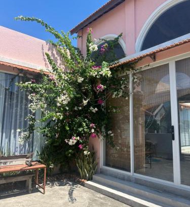 Dong Hoa House | Relax at Bong Bong House with Oceanfront Views
