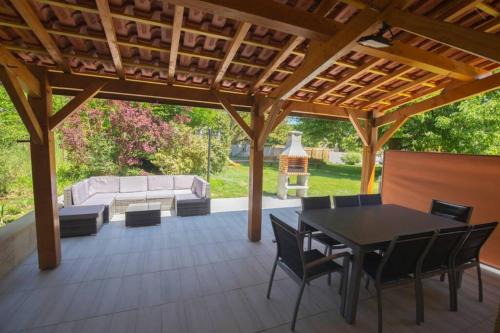 Tremolat Apartment | Discover Family-Friendly Comfort at BONHEUR PERIGOURDIN