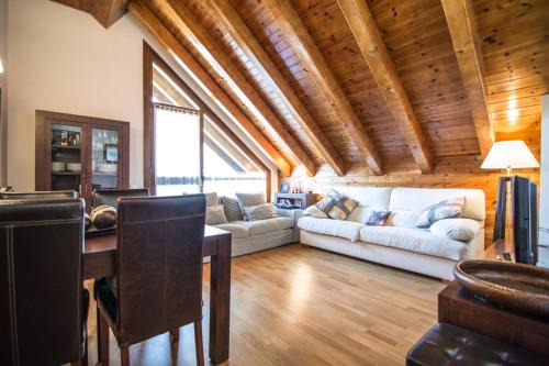 Esterri D'Aneu Apartment | Experience Bonic d'Àneu: Family-Friendly & Highly Rated Stay