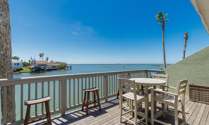 Corpus Christi Apartment | Family-Friendly Bonita Vista: Top Reviewed & Kitchen Ready