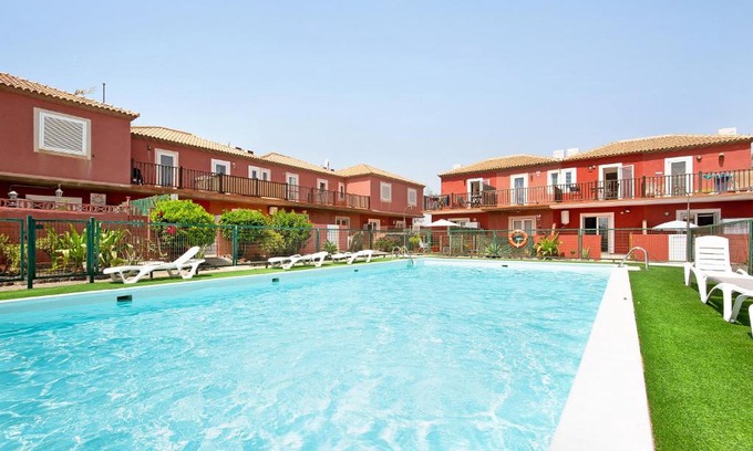 Caleta de Fuste Apartment | Exceptional Bonito Apartamento Costa Antigua with Pool