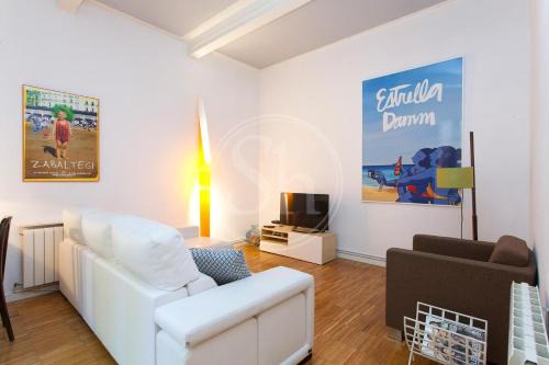 Poblenou Apartment | Bright Apartment in La Rambla del Poblenou for Families