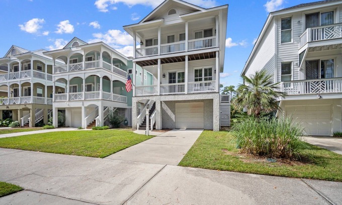 Bonito Boathouses House | Experience Bonito Bliss with Ocean Views & Golf Cart!