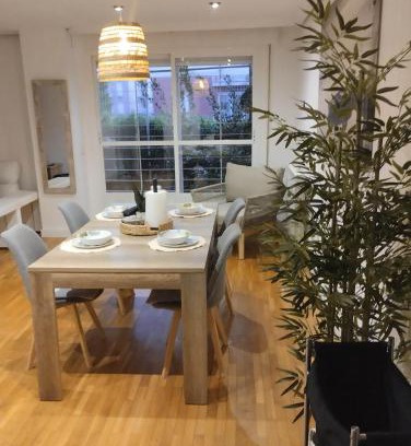 Mendillorri Apartment | Convenient Stay Near City Center - Family-Friendly Retreat