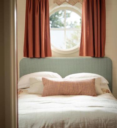 Reading House | Bonni B&B