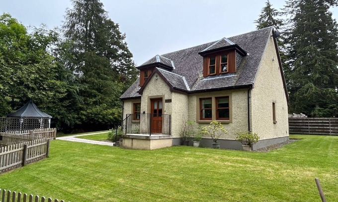 Arden Cottage | Bonnie Banks Cottage - Ideal for Families, 9.6/10 Rating