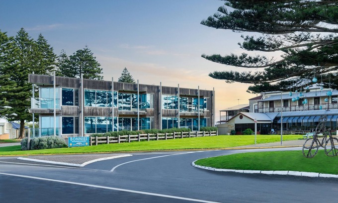 Rivoli Bay Apartment | Experience Bonnies of Beachport: Oceanfront & Pet Friendly