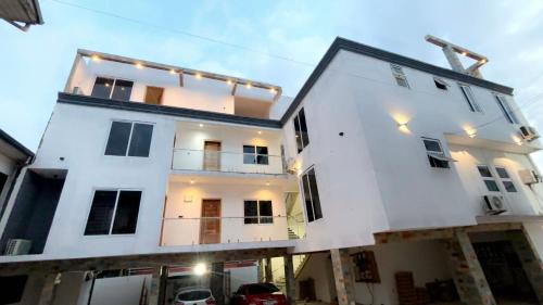 Madina Hotel | Budget-Friendly Bonsukoda Lodge with 8/10 Guest Rating
