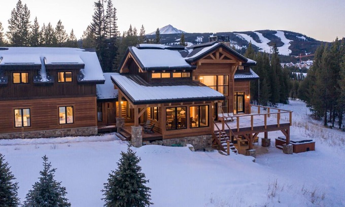 Spanish Peaks House | Inviting Custom-Built Cabin Near Ousel Falls Park with Spa