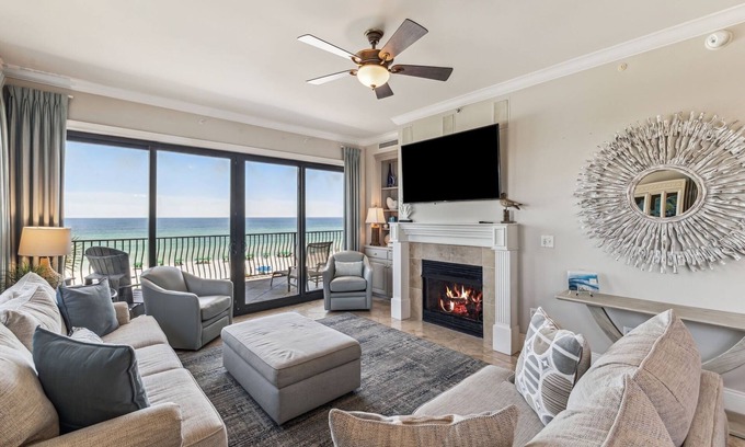 Crystal Beach Condo | Villa Coyaba 201: Gulf Front Condo with Ocean Views & Pool
