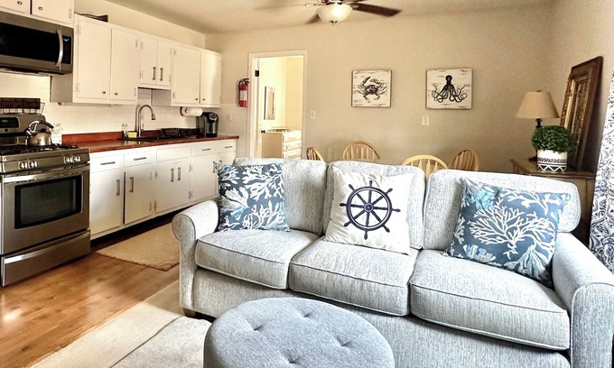 Seaside Heights Condo | Oceanfront Retreat: Perfect Getaway for Small Families