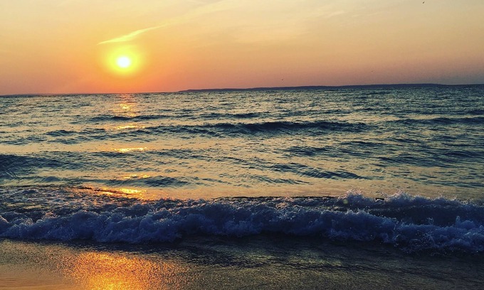 Northport House | Escape to Your Ideal Private Beach Retreat Today!