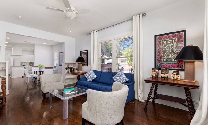 Midtown House | Prime Midtown Spot by Trinity U | Family-Friendly Amenities
