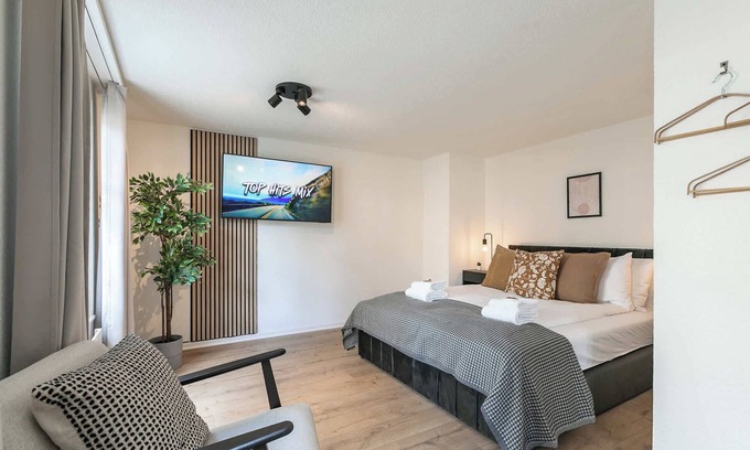 St. Gallen House | book2stay 1.5-room apartment #3 Hirschberg up to 2 people
