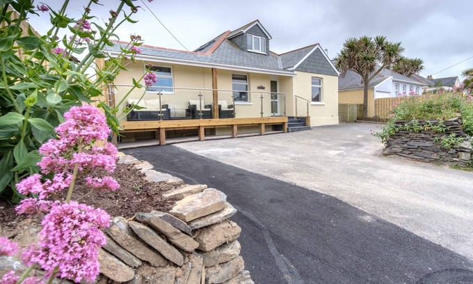 Trevone House | Family Holiday Home Steps from Sandy Beach with Ocean View