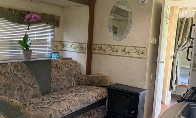 Athens House | Family-Friendly Stay Near Boonies Disc Golf Course