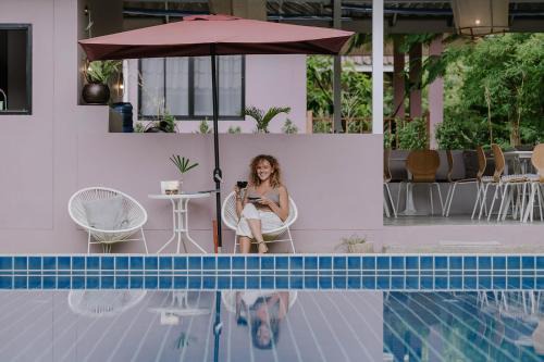 Chaloklum House | Guest Rated: Boonya Swiss Home with Oceanfront Bliss