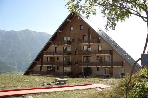 Reallon Apartment | Discover Boost Your Immo Chabrières with Pool Access