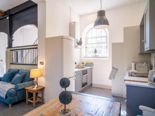 Market Rasen House | Welcoming Boot Room: Pet-Friendly Retreat with Hot Tub