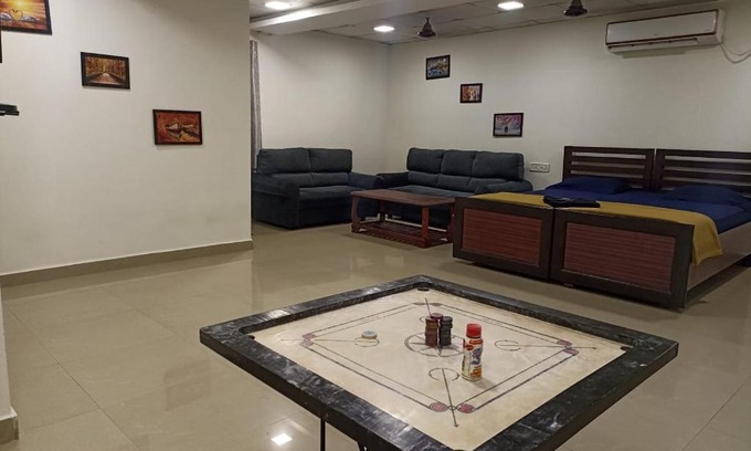 Kanathur Hotel | Experience Bop Ash House: Pet-Friendly with Ocean Views