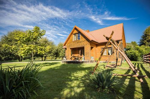 gmina Zalesie House | Relaxing Oceanfront Retreat at Borówkowy Domek Kłoda Duża