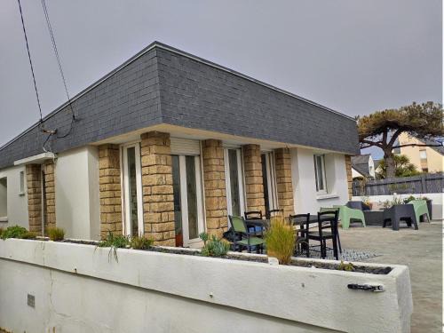 Le Fort Bloque House | Beautiful Bord de Mer: Family & Pet-Friendly Retreat