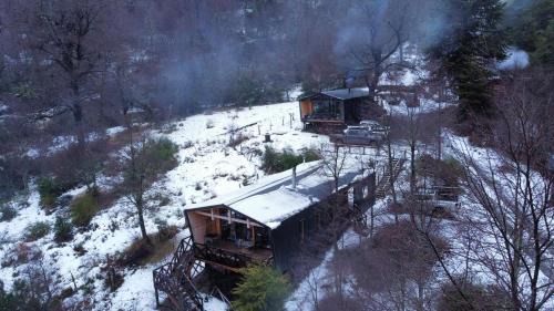Malalcahuello Ski Chalet | Pet-Friendly BordeArroyo Malalcahuello with Hot Tub Amenities