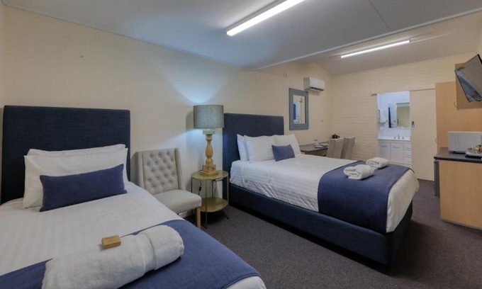 Goondiwindi Hotel | Border Motel: Guest Rated 9/10 with Pool and Hot Tub