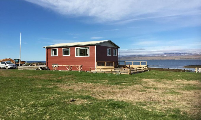 Hvammstangi House | Experience Borgir - The House by the Sea with Oceanfront Bliss