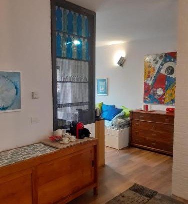 Predore Apartment | Discover Borgo Antico: Family-Friendly Dining Awaits