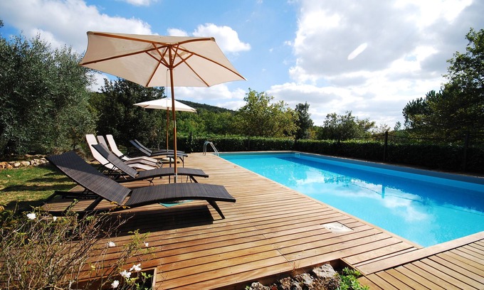 Simignano House | Explore Borgo dei Fondi: Guest Rated 9.6, Pet Friendly Stay
