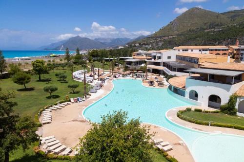 Praia a Mare Resort | Oceanfront Retreat: Borgo di Fiuzzi Resort & SPA