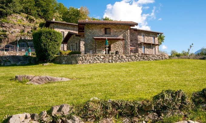 Colico Apartment | Relaxing Borgo Erbiola Ciclamino Holiday Apartment with Pool